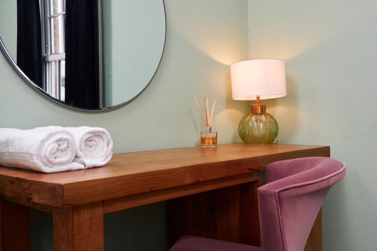סטרטפורד-אפון-אבון Stunning Two Bedroom Apartment By Purestay Short Lets & Serviced Accommodation Warwickshire With Parking מראה חיצוני תמונה